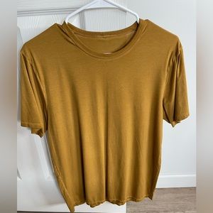 lululemon fundamental tee